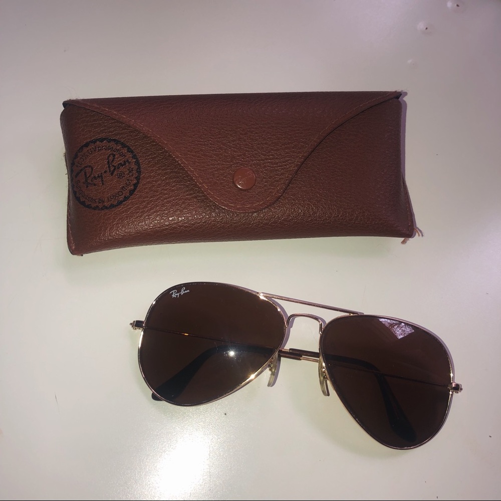 Ray-Ban aviators😎